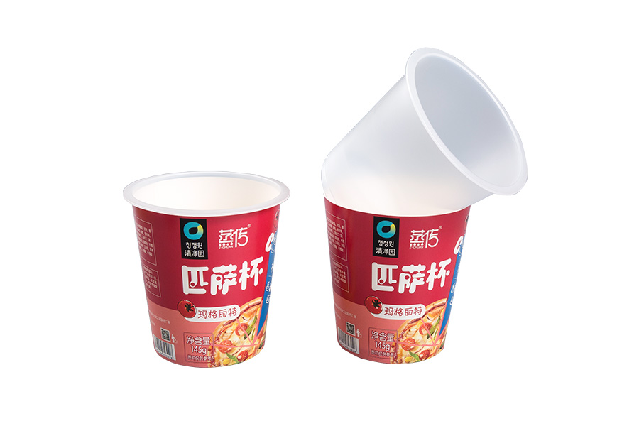 Những chiếc cốc nóng cách nhiệt hai bức tường